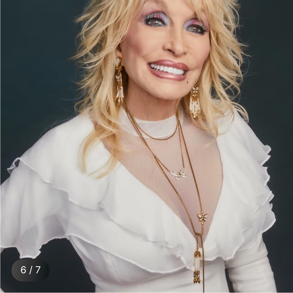 NWT Dolly Parton x Kendra Scott Enamel Butterfly Vintage Gold Pendant Necklace - Picture 5 of 13